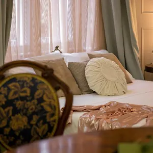 queen-regina-apartments.inbudapesthotels.com/